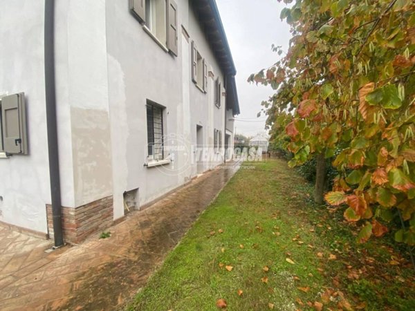 casa indipendente in vendita a Modena in zona Sant'Agnese