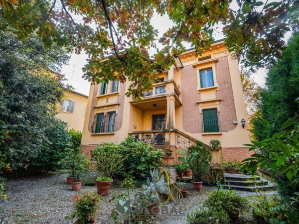 casa indipendente in vendita a Modena in zona Vaciglio
