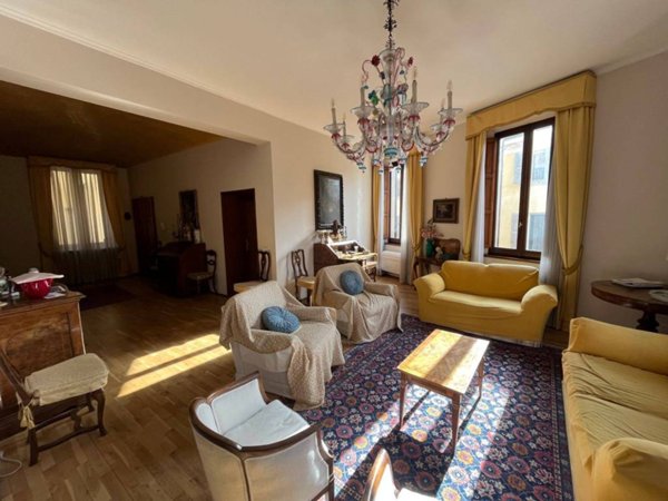 appartamento in vendita a Modena in zona Centro Storico