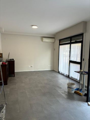 negozio in vendita a Modena