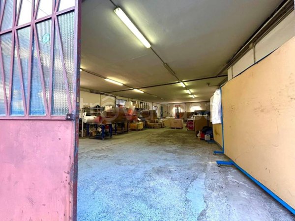 locale commerciale in vendita a Modena in zona Sant'Agnese