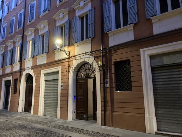 appartamento in vendita a Modena in zona Centro Storico