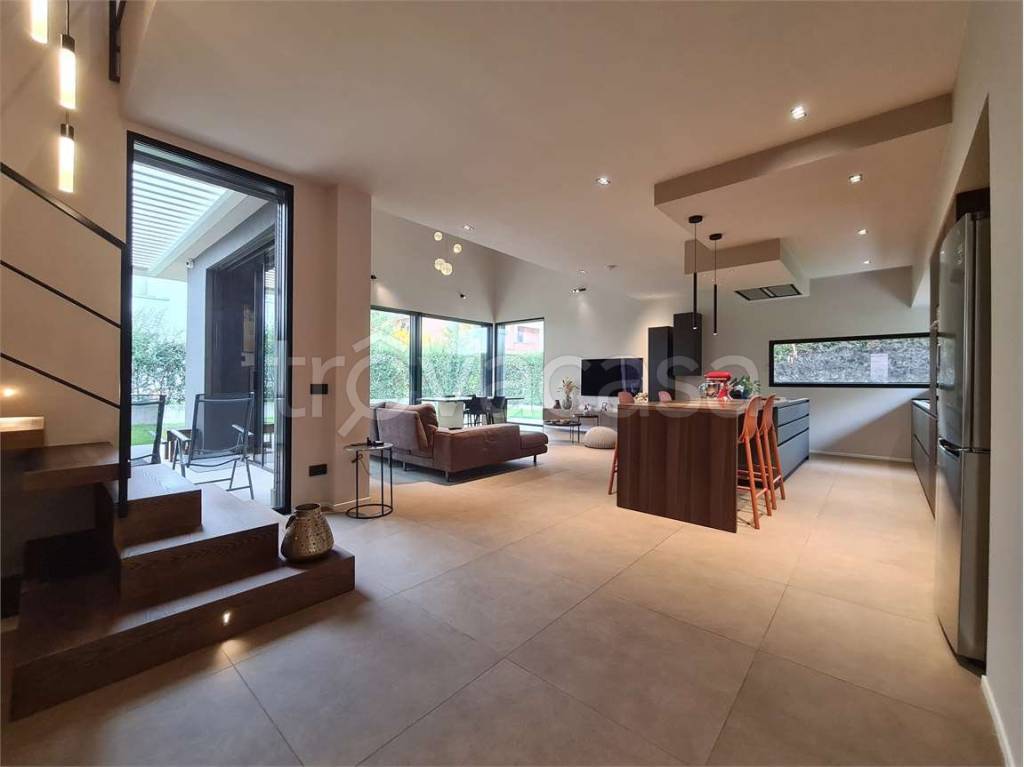 casa indipendente in vendita a Modena