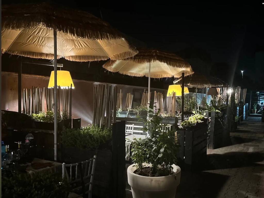 negozio in vendita a Modena in zona Baggiovara