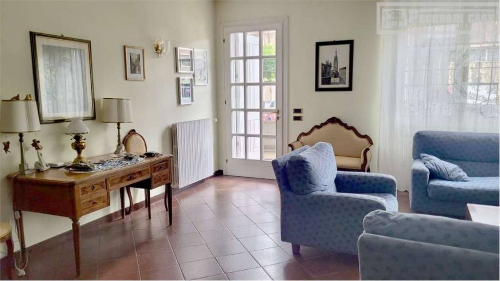 casa indipendente in vendita a Modena in zona Crocetta