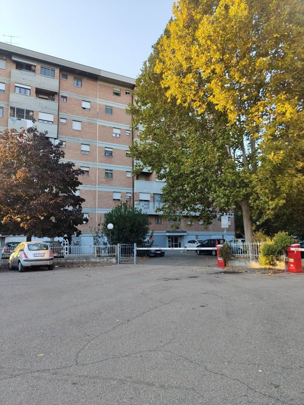 appartamento in vendita a Modena in zona Crocetta