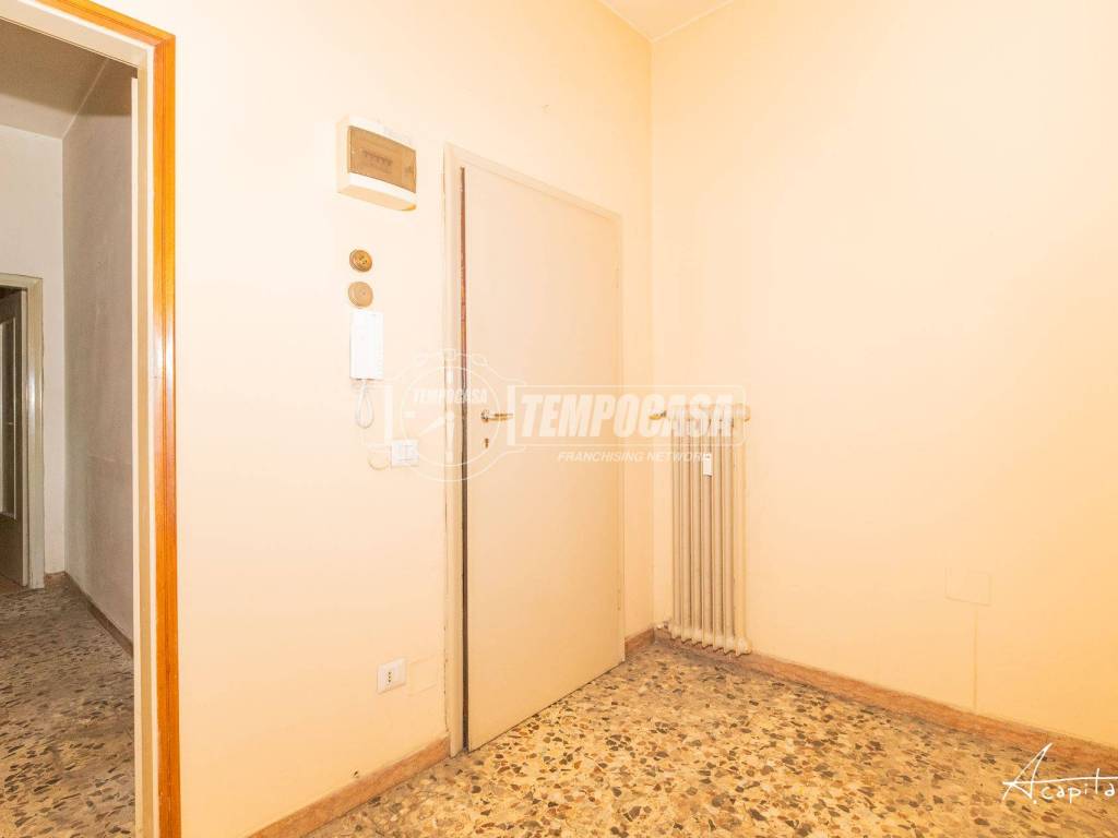 appartamento in vendita a Modena in zona Crocetta