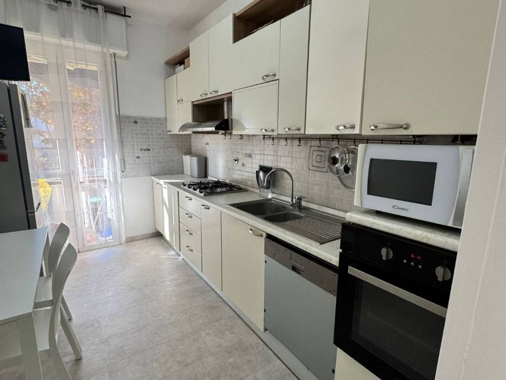 appartamento in vendita a Modena in zona San Lazzaro / Modena Est