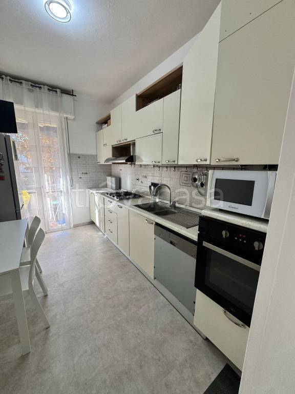 appartamento in vendita a Modena in zona San Lazzaro / Modena Est