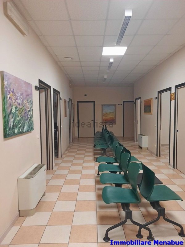 ufficio in vendita a Modena in zona San Lazzaro / Modena Est