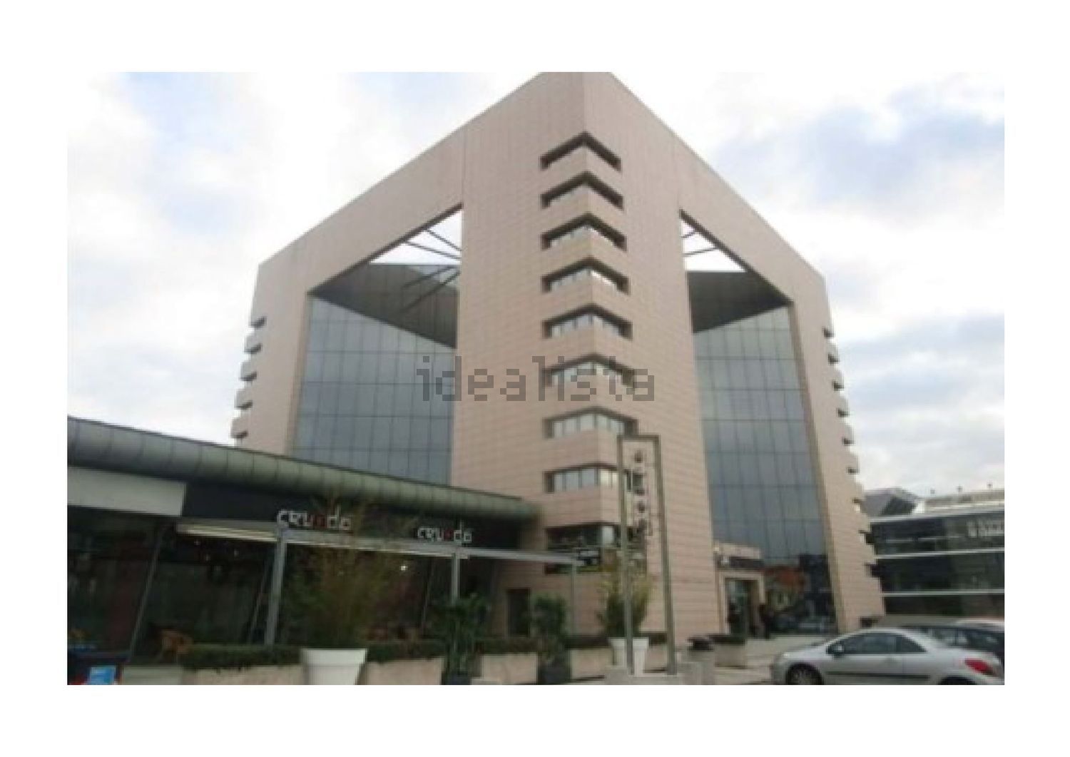 ufficio in vendita a Modena in zona Crocetta