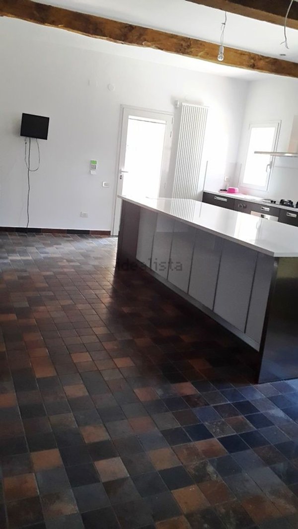 casale in vendita a Modena in zona San Damaso