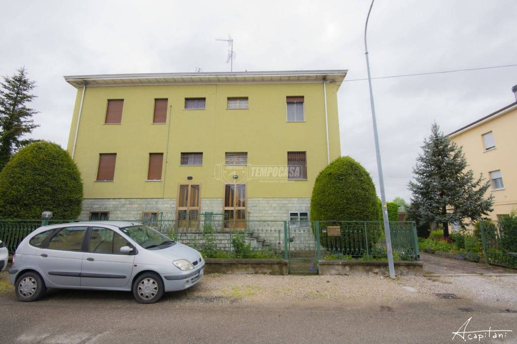 casa indipendente in vendita a Modena in zona Ganaceto
