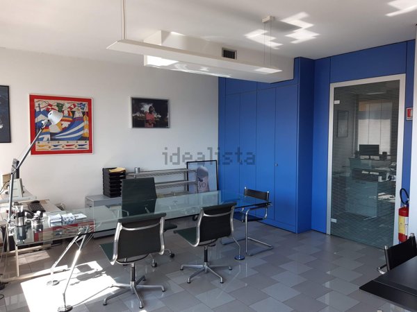 ufficio in vendita a Modena in zona San Cataldo