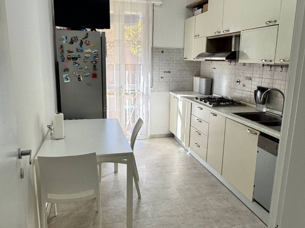 appartamento in vendita a Modena in zona San Lazzaro / Modena Est