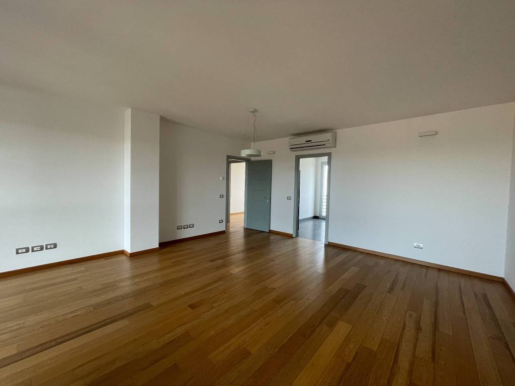 appartamento in vendita a Modena in zona San Lazzaro / Modena Est