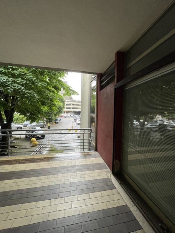 ufficio in vendita a Modena in zona San Faustino