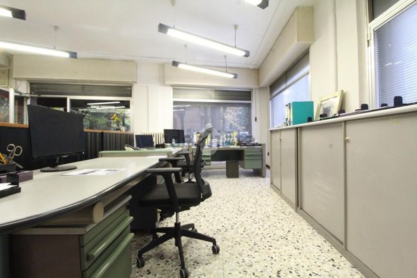 ufficio in vendita a Modena in zona San Lazzaro / Modena Est