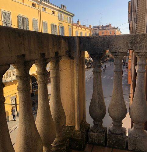 appartamento in vendita a Modena in zona Centro Storico