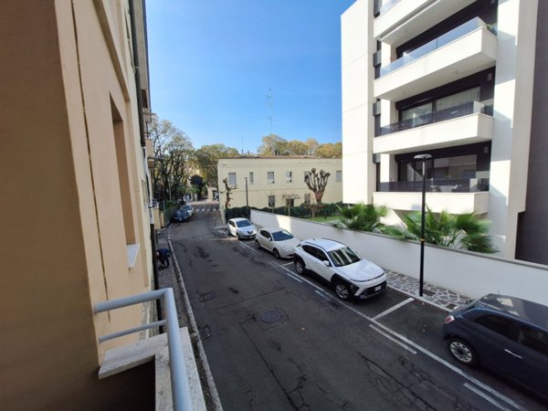 appartamento in vendita a Modena in zona Centro Storico