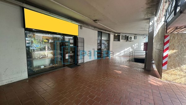 locale di sgombero in vendita a Modena in zona Sant'Agnese