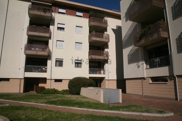 appartamento in vendita a Modena in zona Crocetta