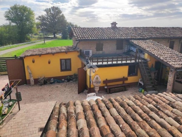casa indipendente in vendita a Modena in zona Sant'Agnese