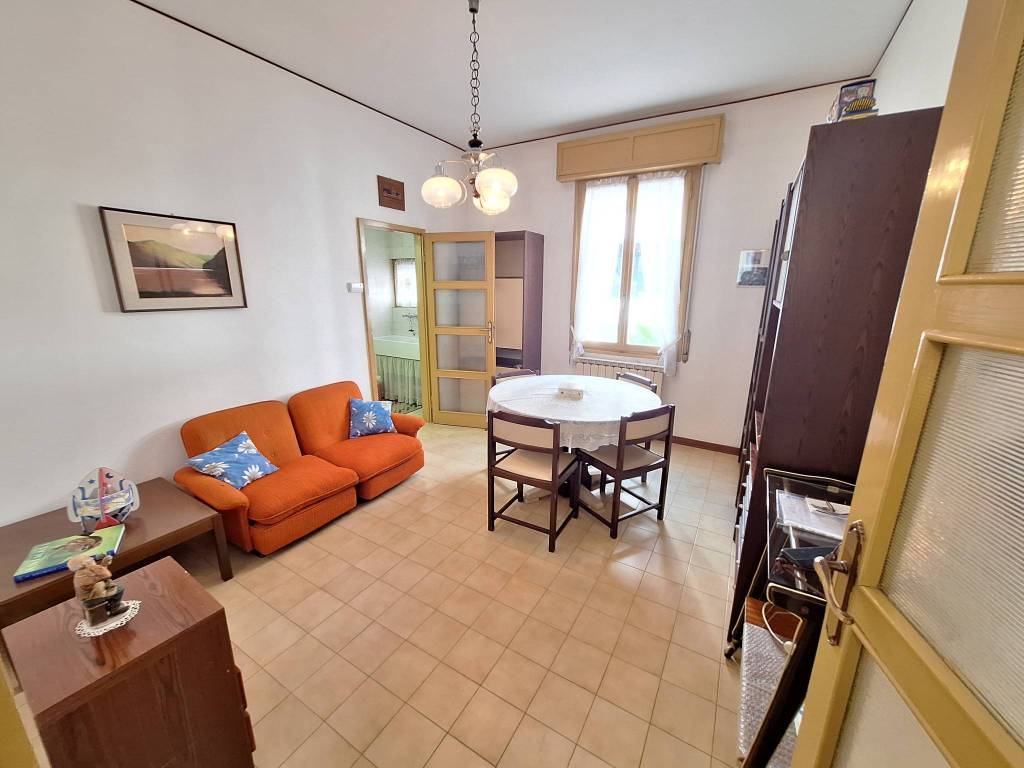 appartamento in vendita a Modena in zona Crocetta