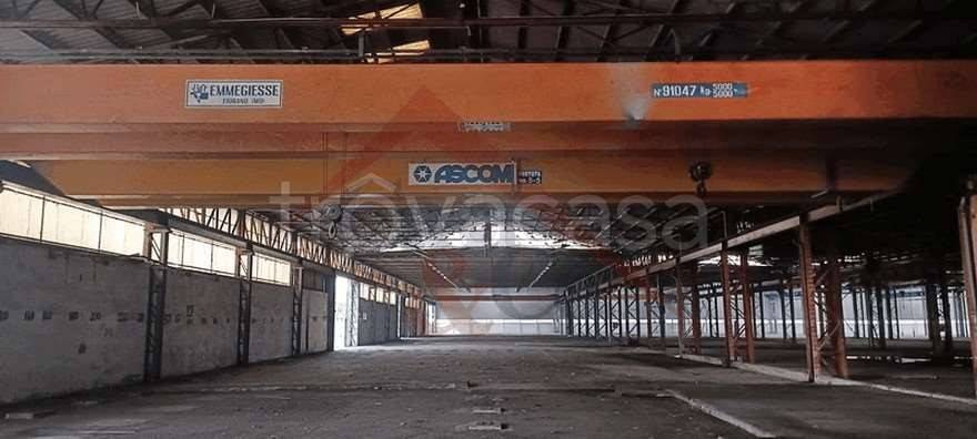 locale commerciale in vendita a Modena in zona Centro Storico