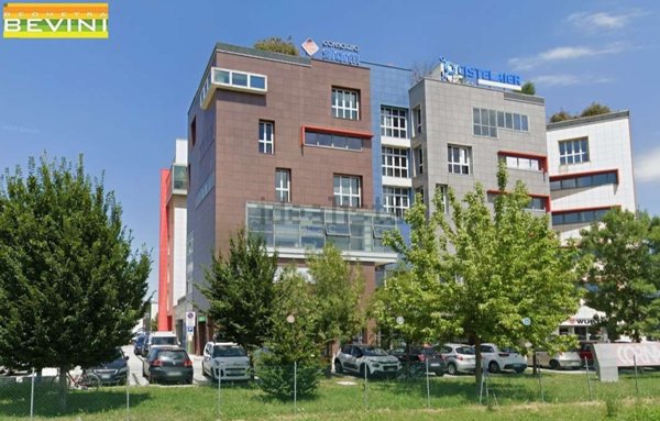 ufficio in vendita a Modena