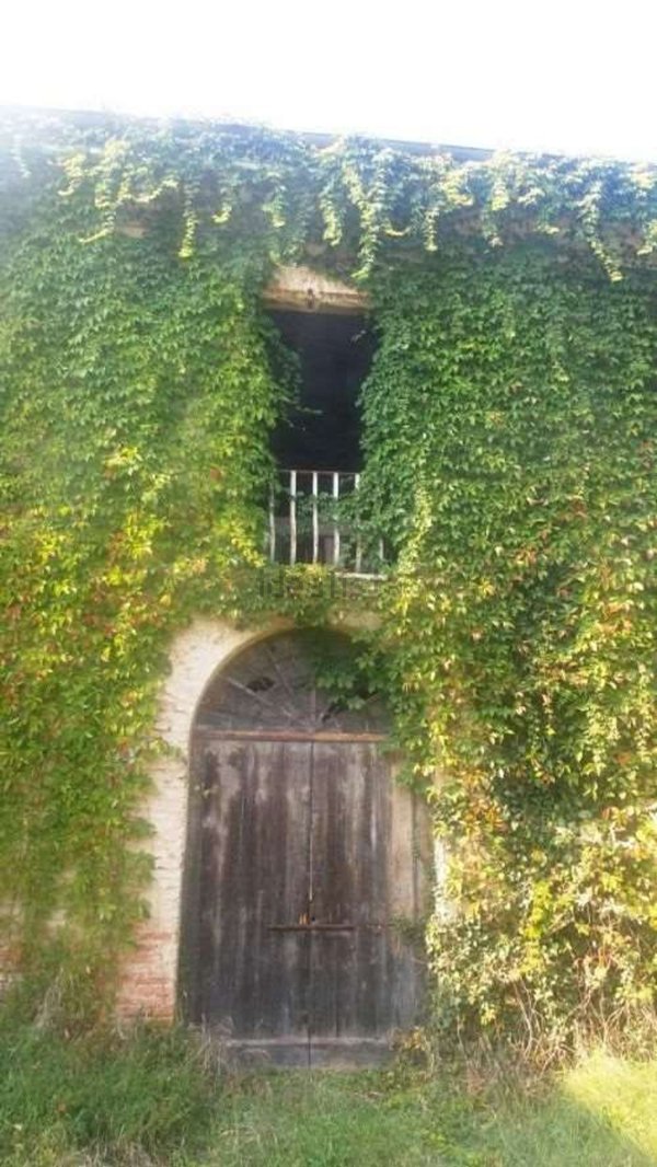 villa in vendita a Modena in zona Centro Storico