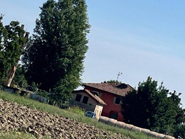 casa indipendente in vendita a Modena in zona Madonnina / Quattro Ville