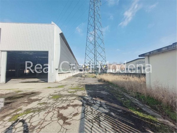 casa indipendente in vendita a Modena in zona Madonnina / Quattro Ville