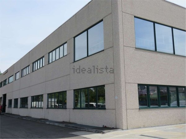 capannone in vendita a Modena in zona Madonnina / Quattro Ville