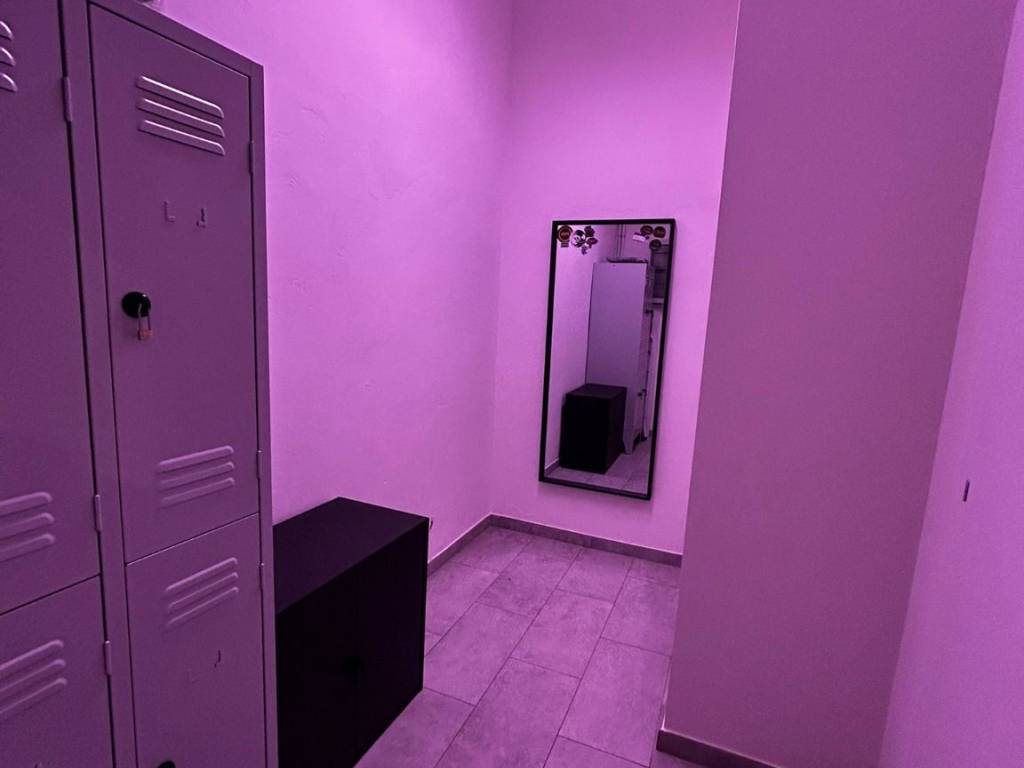 negozio in vendita a Modena in zona San Lazzaro / Modena Est