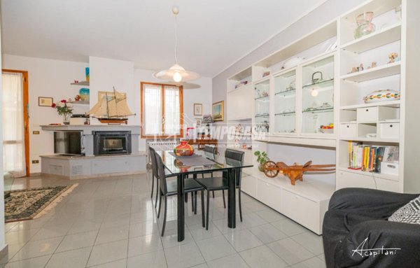 appartamento in vendita a Modena in zona Villanova