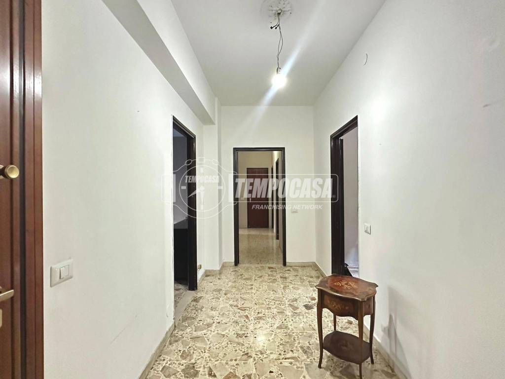 appartamento in vendita a Modena in zona San Lazzaro / Modena Est