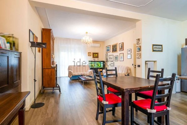 appartamento in vendita a Modena in zona Amendola