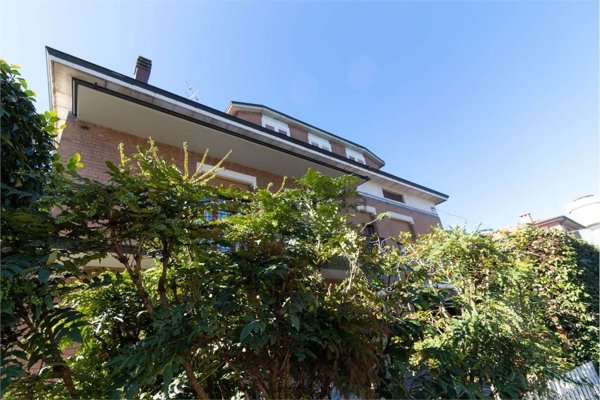 casa indipendente in vendita a Modena in zona Cittanova