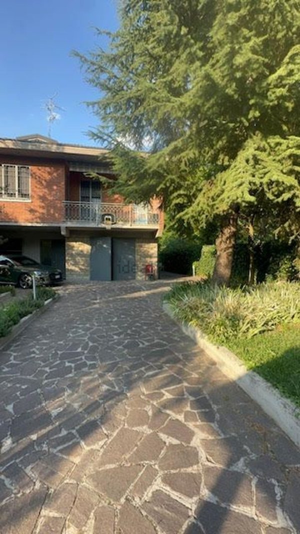 casa semindipendente in vendita a Modena