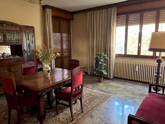 casa indipendente in vendita a Modena