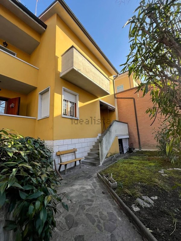 casa indipendente in vendita a Modena in zona San Cataldo