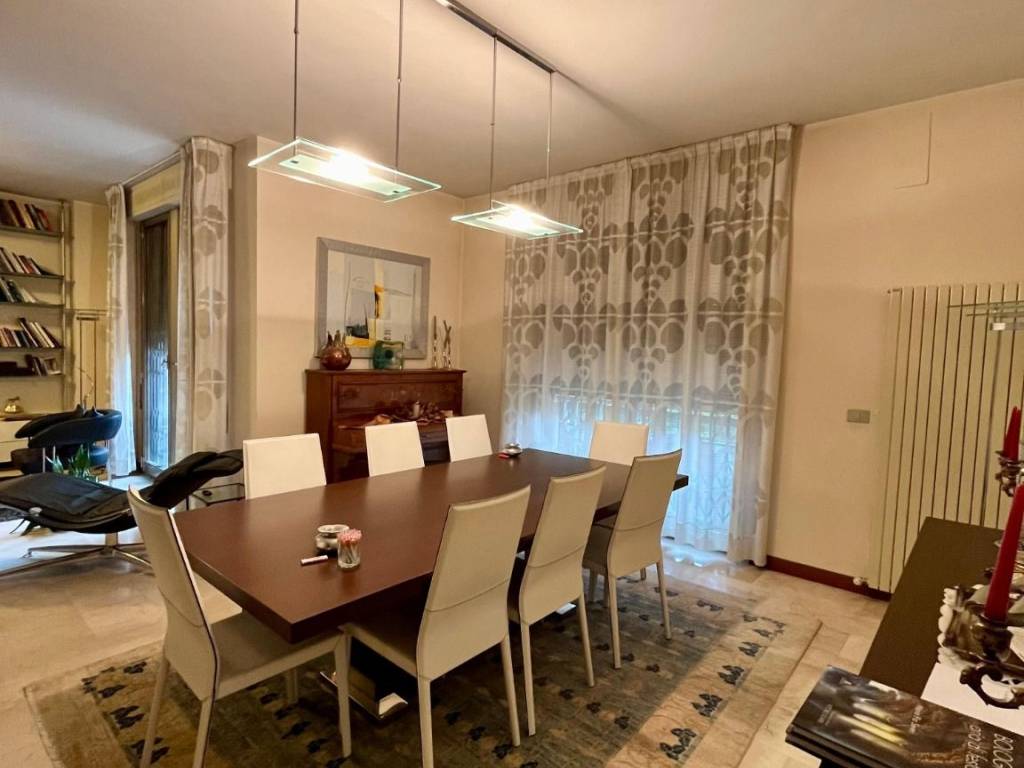 appartamento in vendita a Modena in zona Centro Storico