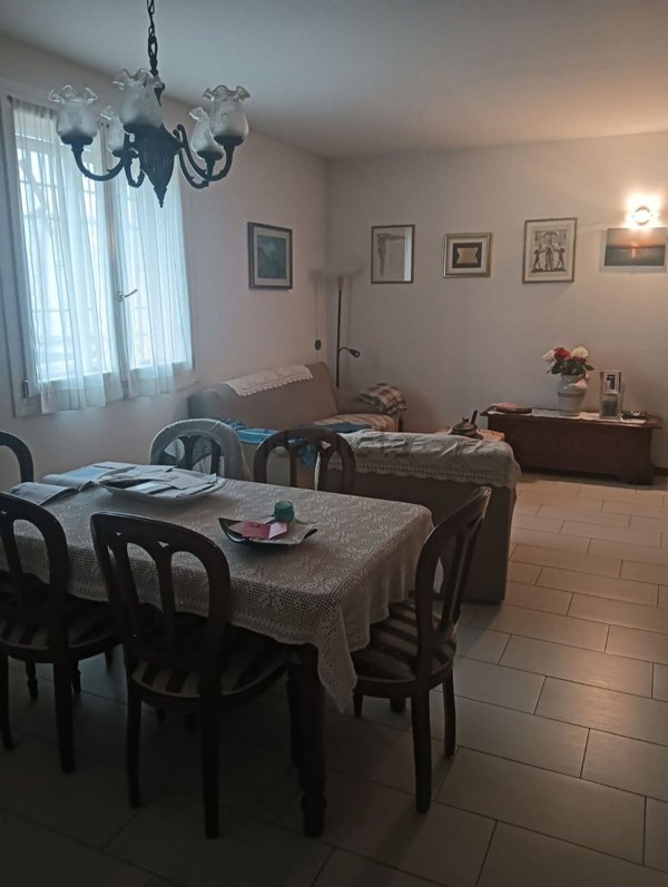 casa indipendente in vendita a Modena