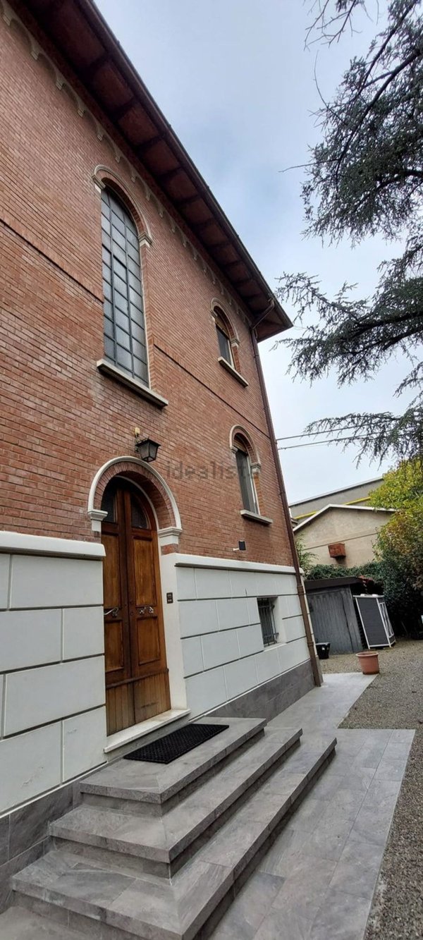 casa indipendente in vendita a Modena in zona San Cataldo