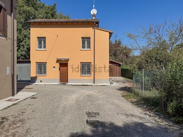 casa indipendente in vendita a Modena in zona Marzaglia