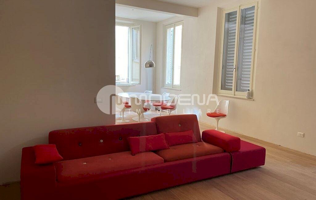 appartamento in vendita a Modena in zona Centro Storico