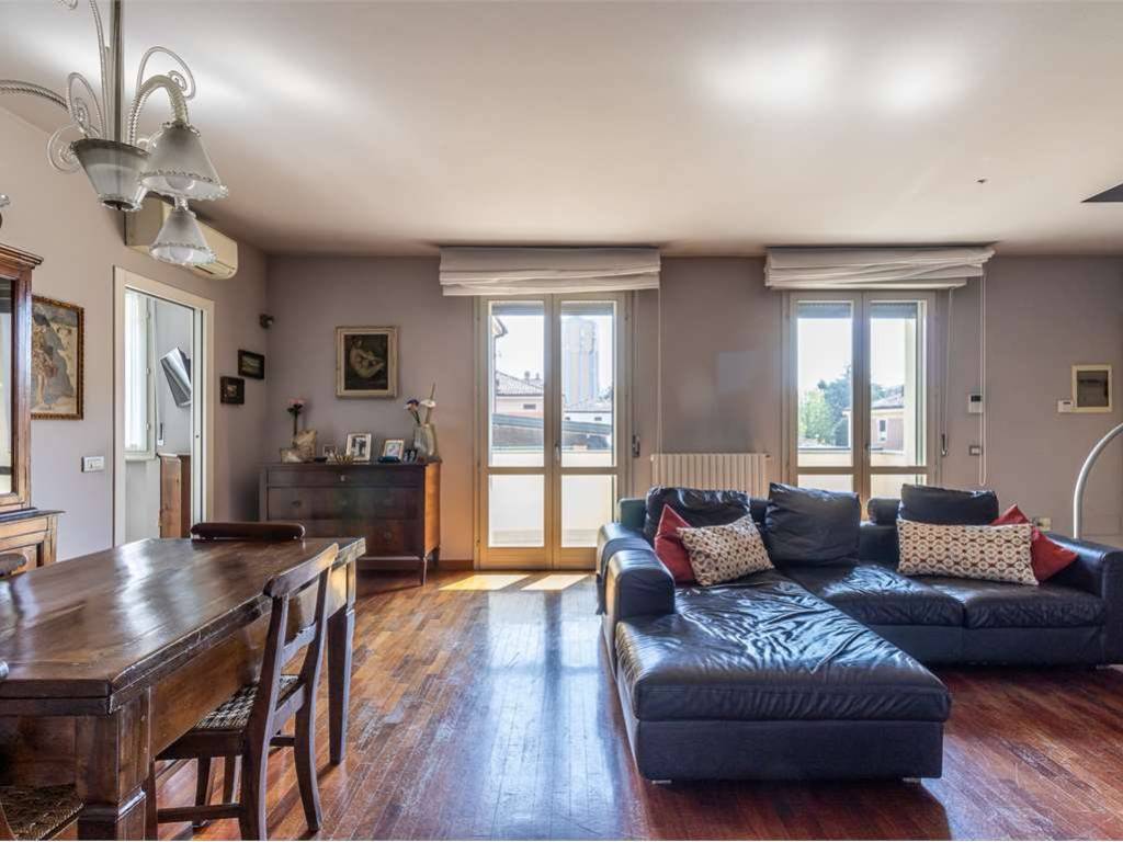 appartamento in vendita a Modena in zona Crocetta