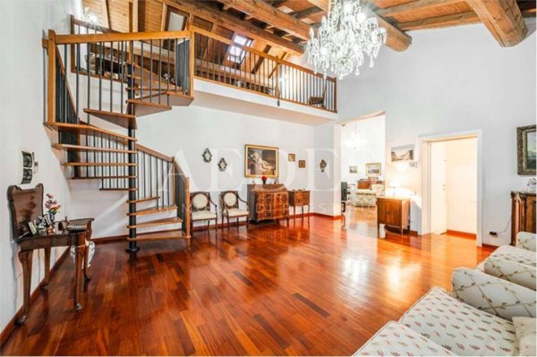 appartamento in vendita a Modena in zona Centro Storico