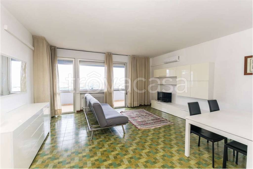 appartamento in vendita a Modena in zona San Faustino